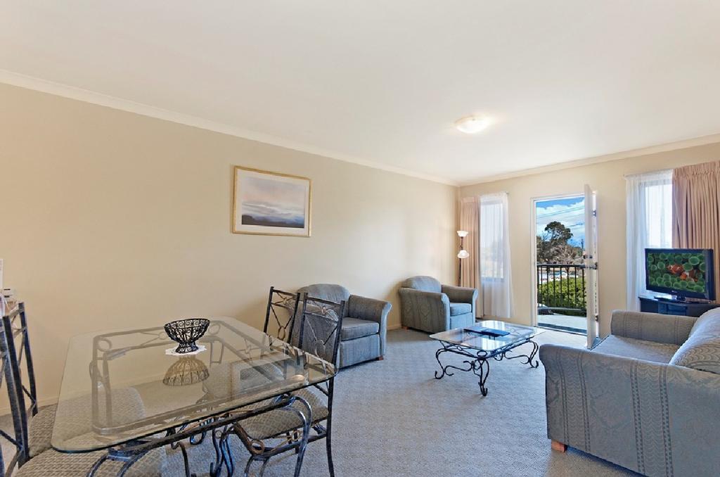 Hopkins House Motel & Apartments Γουόρναμπουλ Εξωτερικό φωτογραφία